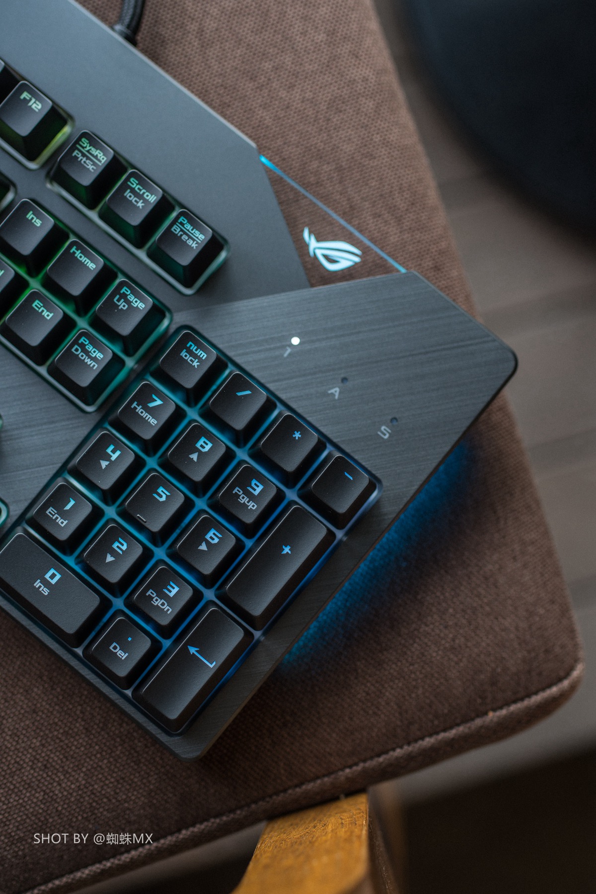 rogstrixflare有线机械键盘拆卸,rogstrixflare机械键盘