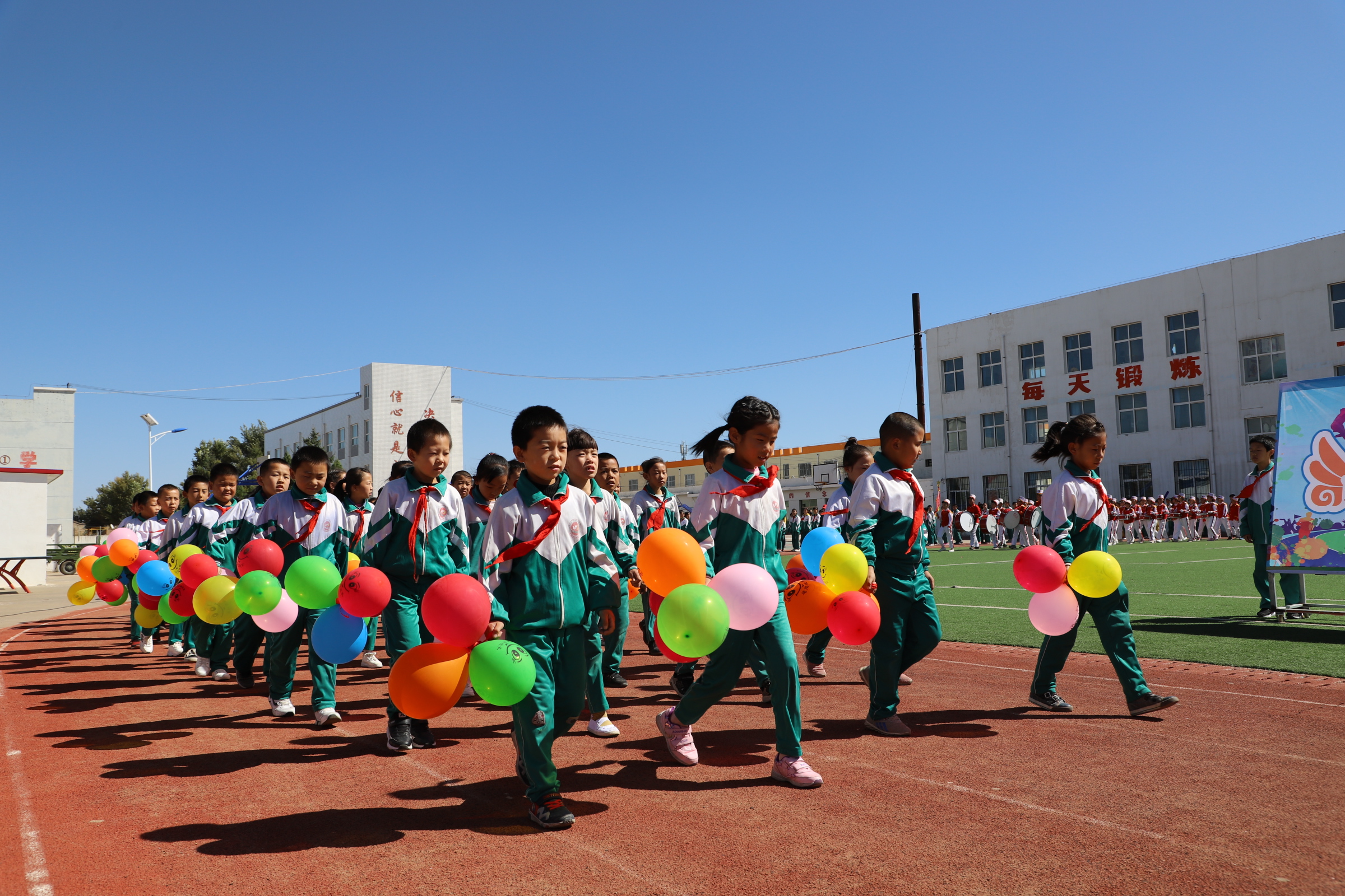 高山中心小学第18届田径运动会,龙泉镇中心小学春季田径运动会