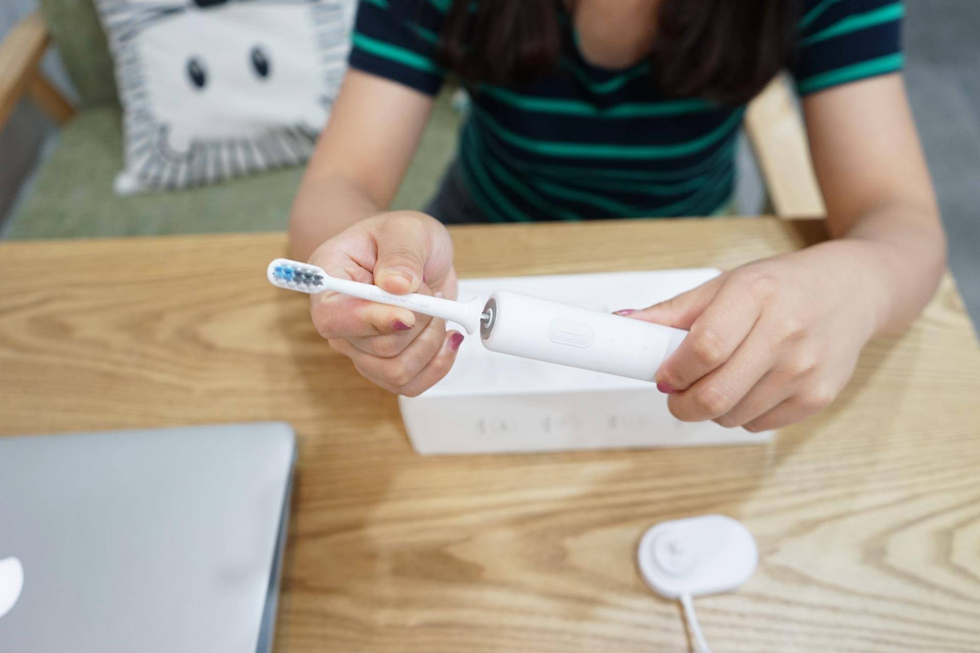 贝医生声波电动牙刷震动无力,米家声波牙刷贝医生