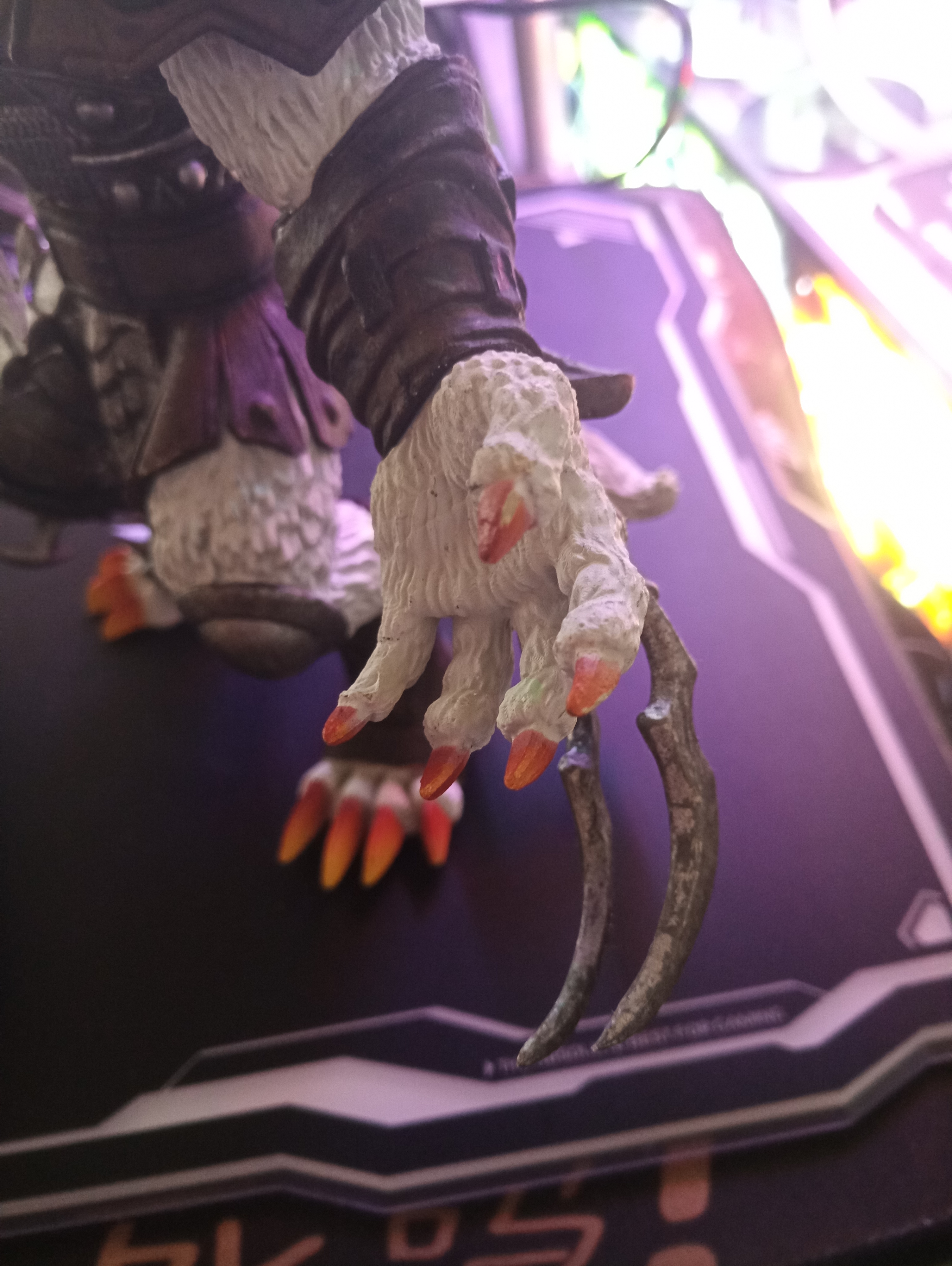 傲之追猎者手办,暗黑武士雷恩加尔和傲之追猎者