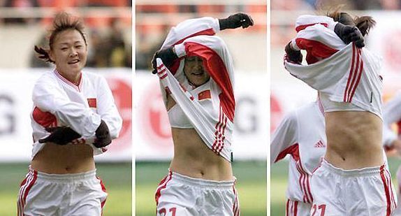 她曾是孙雯接班人，进球后庆祝动作太出人意料，现被足联禁止！