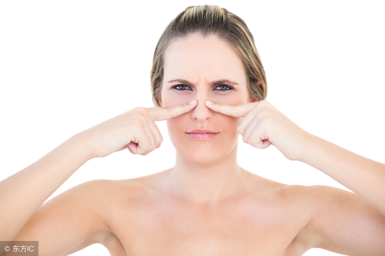 教你如何一招去除黑头你学会了吗,黑头太顽固教你祛黑头的方法