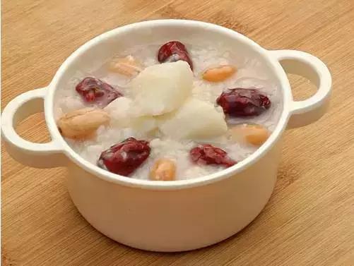 喝了一碗蒸大蒜水,喝了蒸蒜水恶心