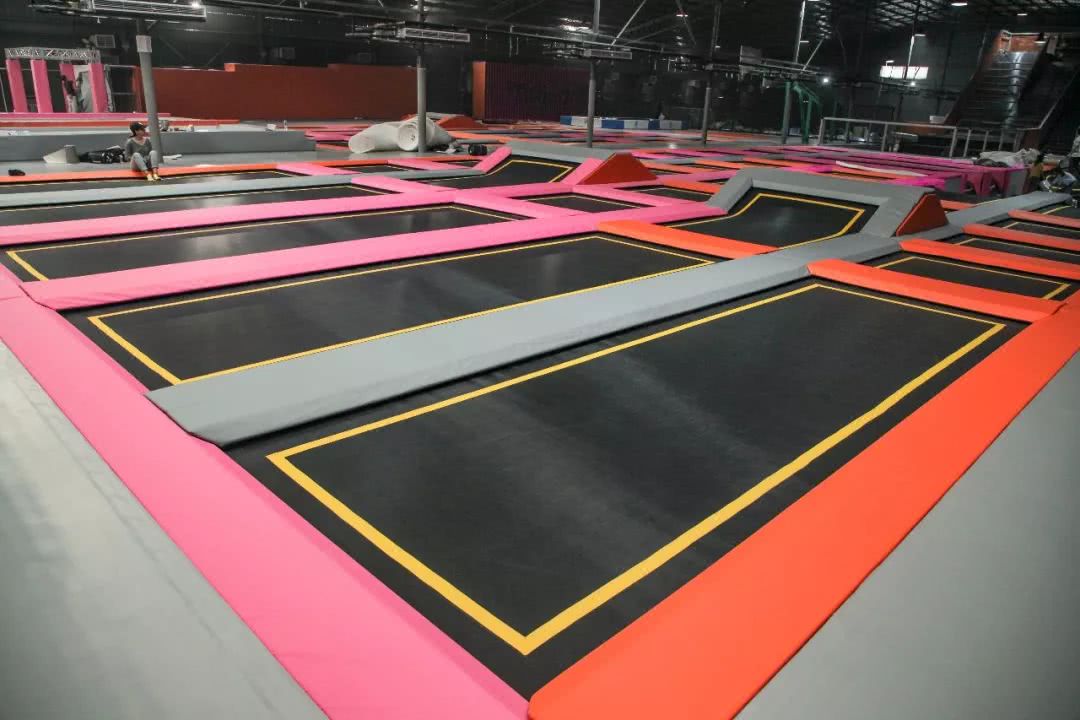 1秒送你上天!火爆抖音的4000㎡蹦床王国来天津了!1号线下车即达