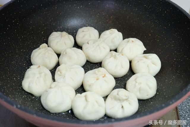 一流的生煎包原来只需这样做,生煎包自己做还是买半成品