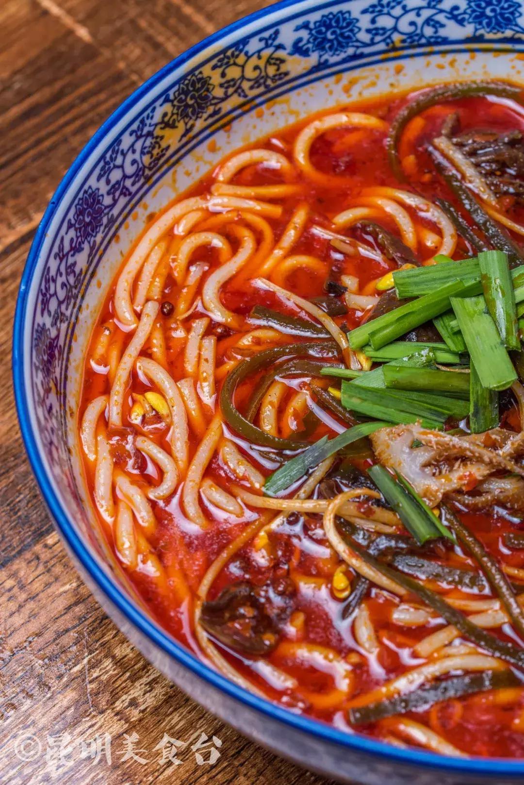 藏在昆明街巷里的10家米线店,昆明古镇米线店