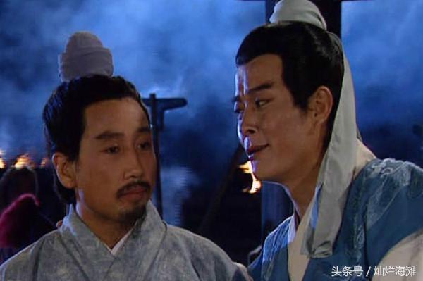 赤壁之战蒋干在周瑜营帐偷了什么,曹操在赤壁之战用蒋干的原因