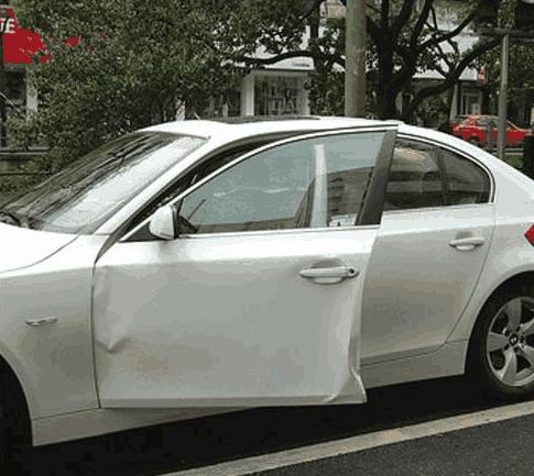 停车被刮蹭车主无责怎么处理,违法停车被刮蹭对方不承认