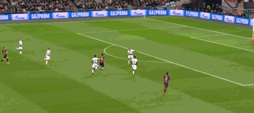 梅西梅开二度助巴萨3-0完胜,梅西4比2热刺梅西庆祝动作