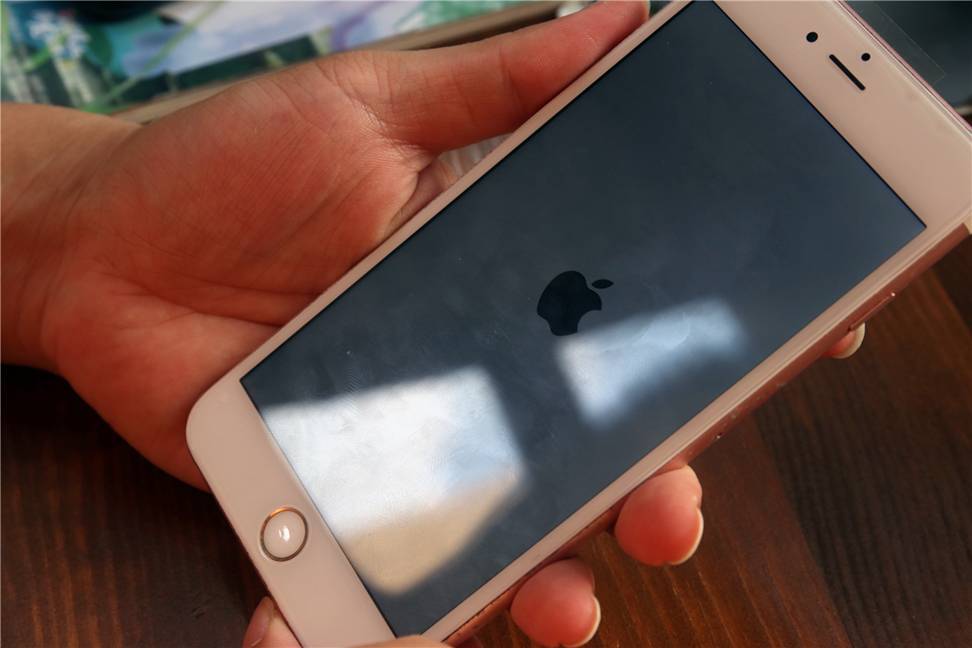 鑻规灉6splus鐖嗗睆,鑻规灉6sp纰庡睆娴嬭瘯