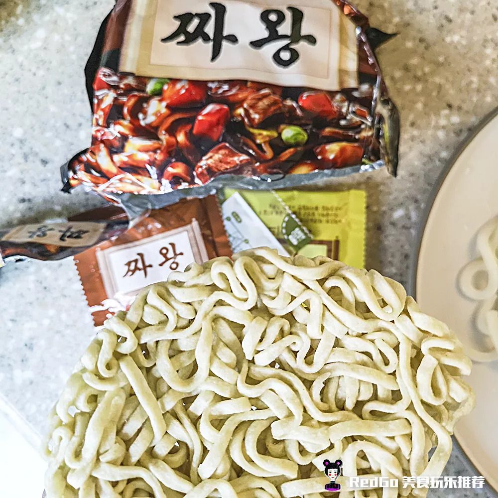 在丹东旅游住哪里方便,去丹东住哪里可以看见江景