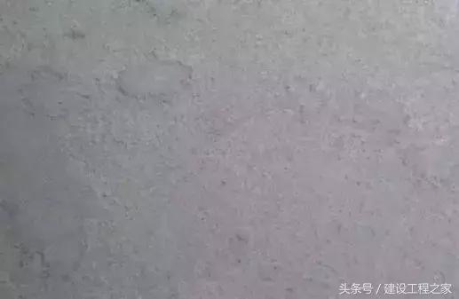 车库混凝土地面翻砂,混凝土标号不够地面起砂怎么处理