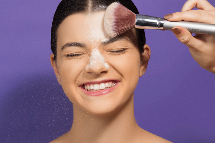 粉饼哪款好不油腻,正确使用粉饼