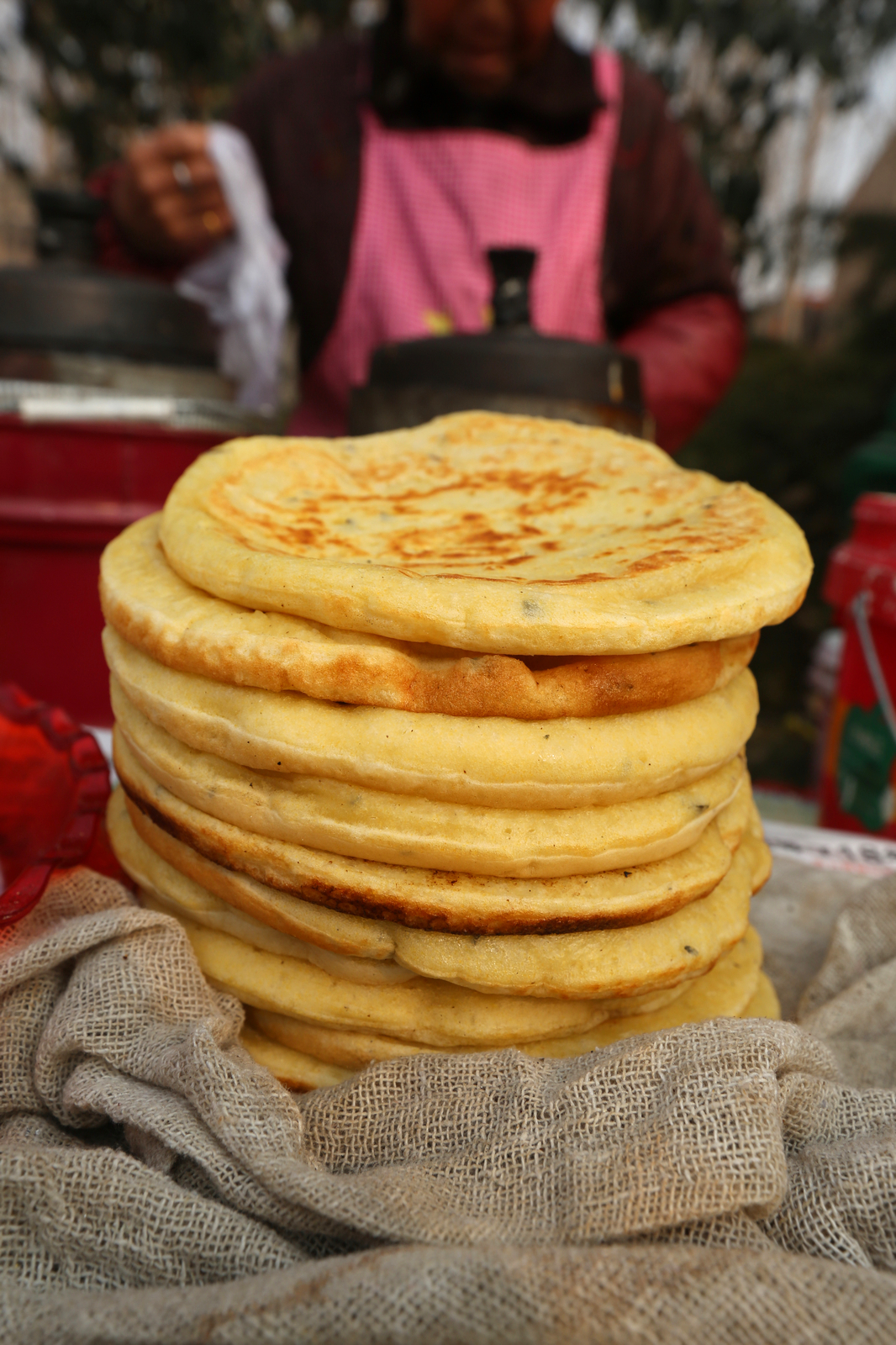 夏县特产不翻馍做法,夏县麻辣枣蛋馍