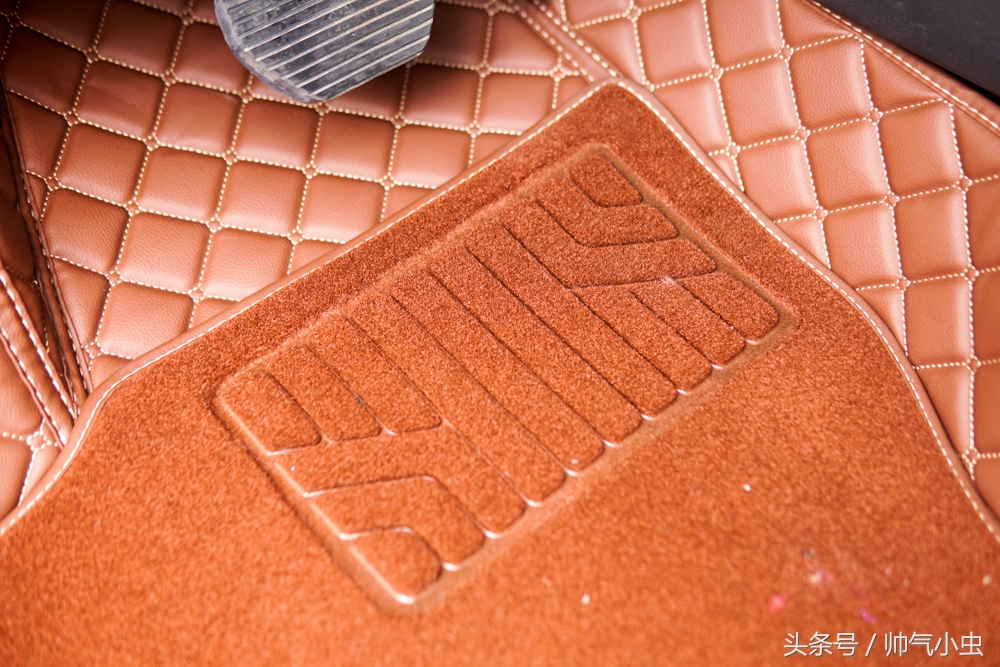 「米车众测」迈未全包围地垫测评：复刻原车结构，双层可拆卸设计