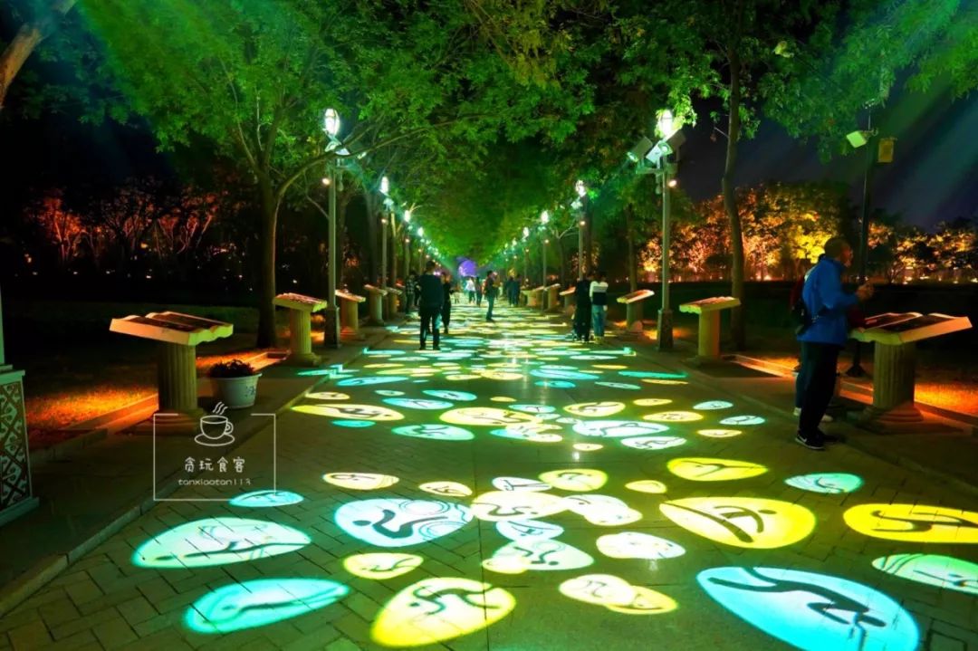 秦皇岛夜景海滩表演,秦皇岛北戴河风景区游玩攻略