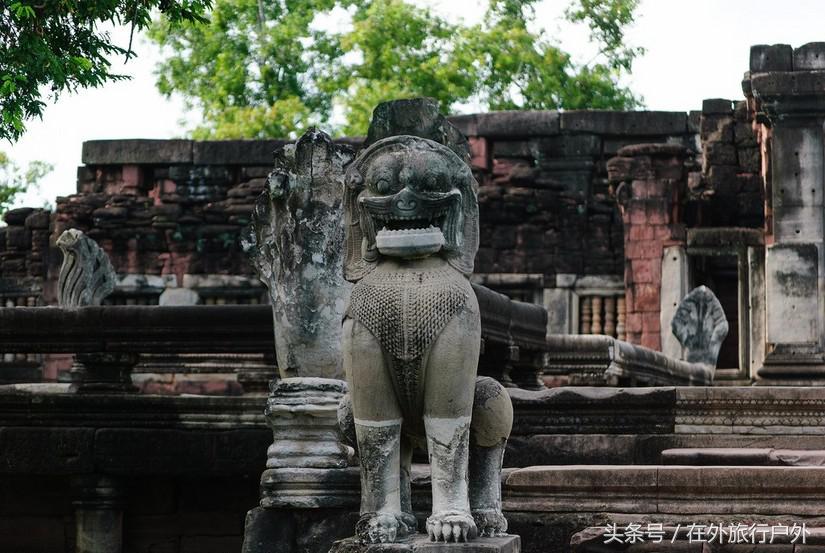不去普罗旺斯和柬埔寨,千元飞到泰国看最美向日葵田和高棉遗址