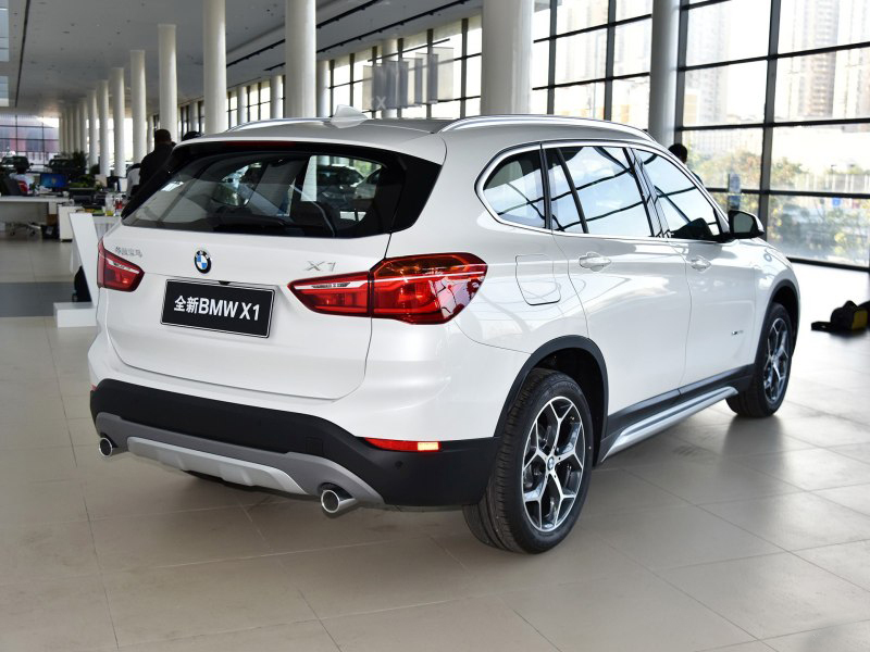 华晨宝马x1提车作业,2022款宝马x1车主提车