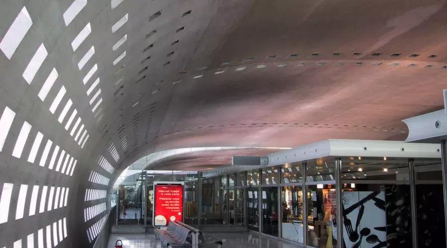 国外机场免税店购物怎么买,欧洲机场免税店必购