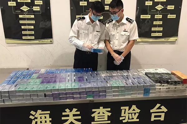 拱北海关集中销毁5700件侵权商品,拱北海关查获假冒商品