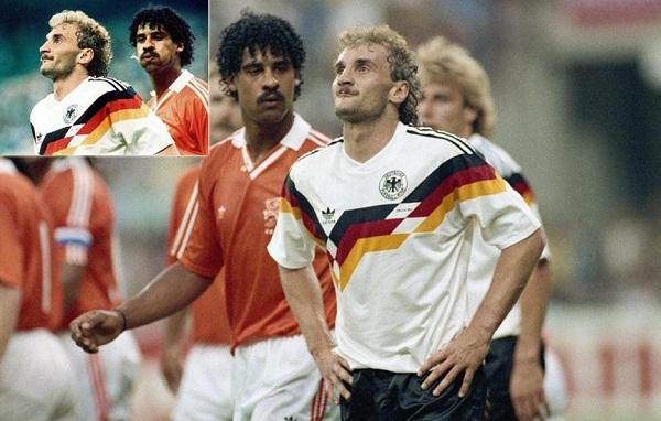 世界十大最美足球场,世界十大顶级足球场