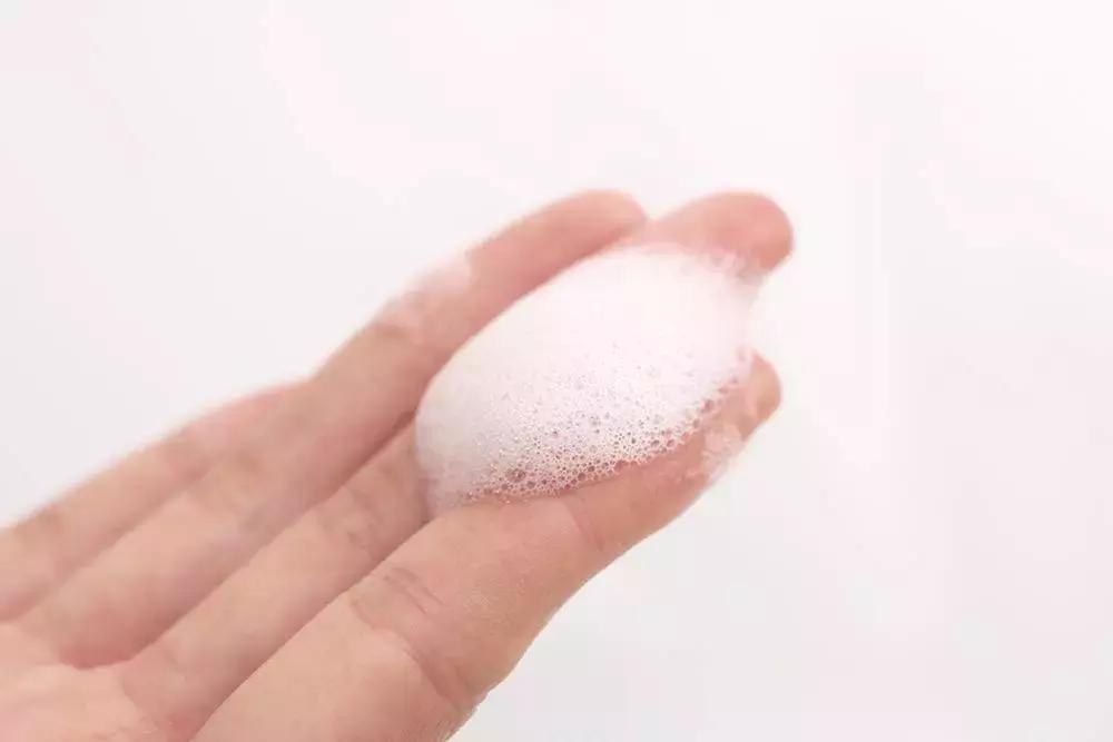 战痘技巧｜林允儿和小甜甜的痘痘可不是一回事