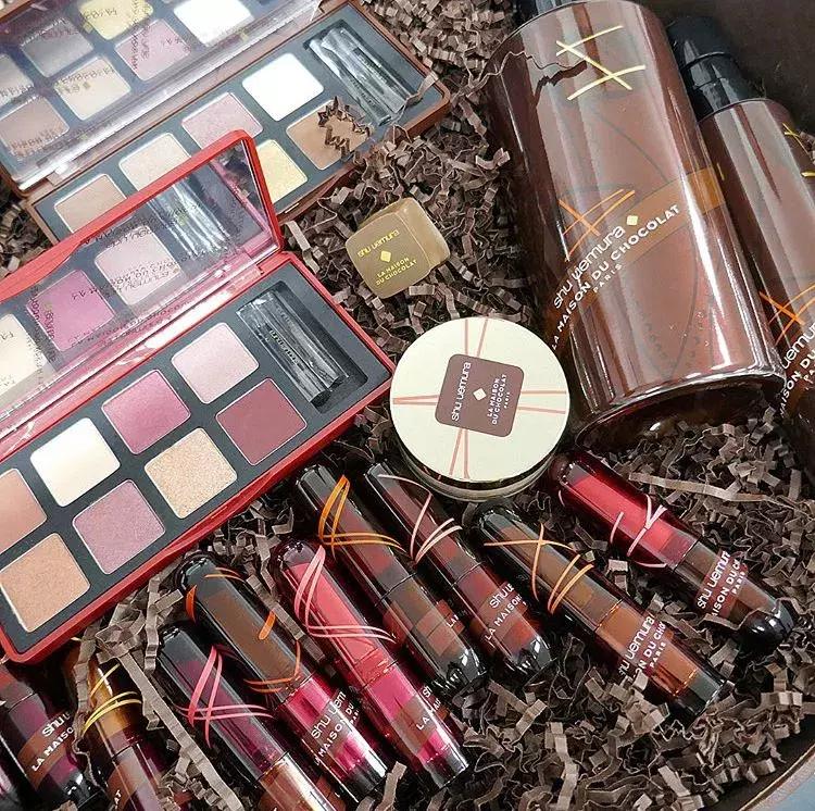 精选这5款圣诞限定彩妆,准备好你的钱