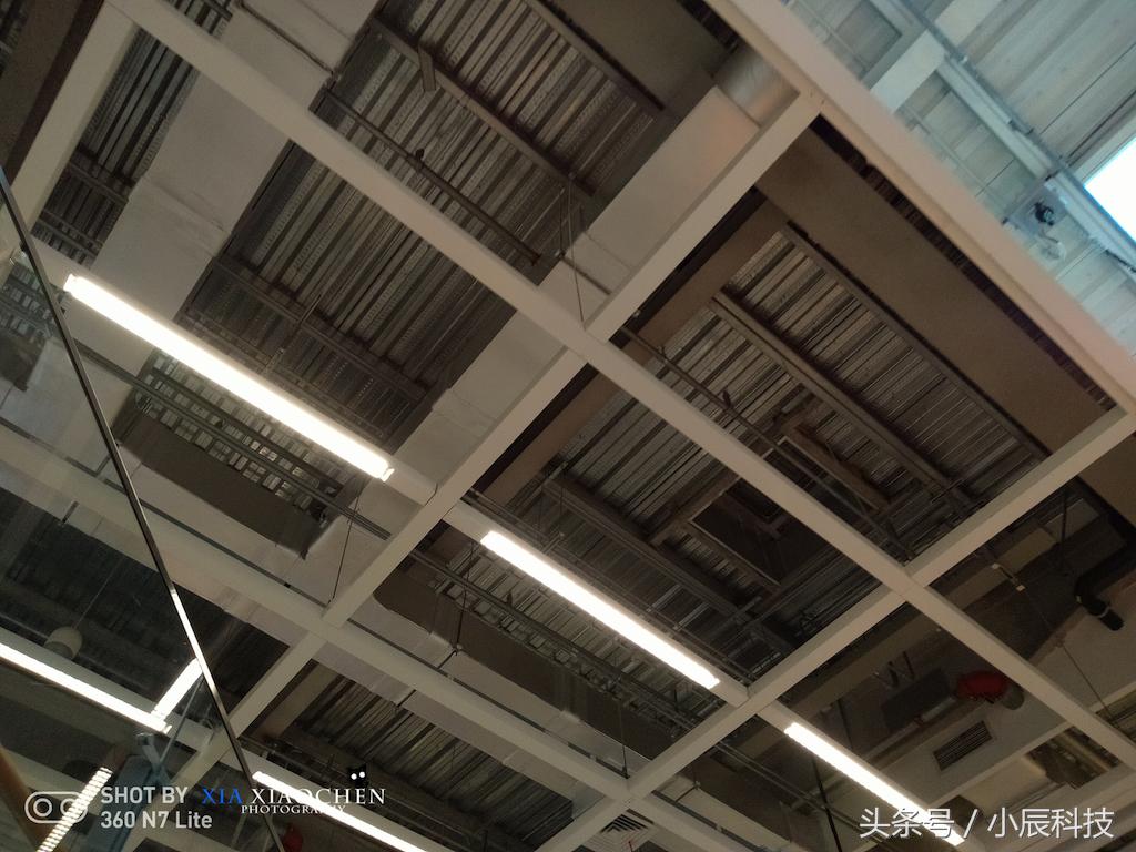 360n7lite是双摄像头么,360手机n7和n7lite区别