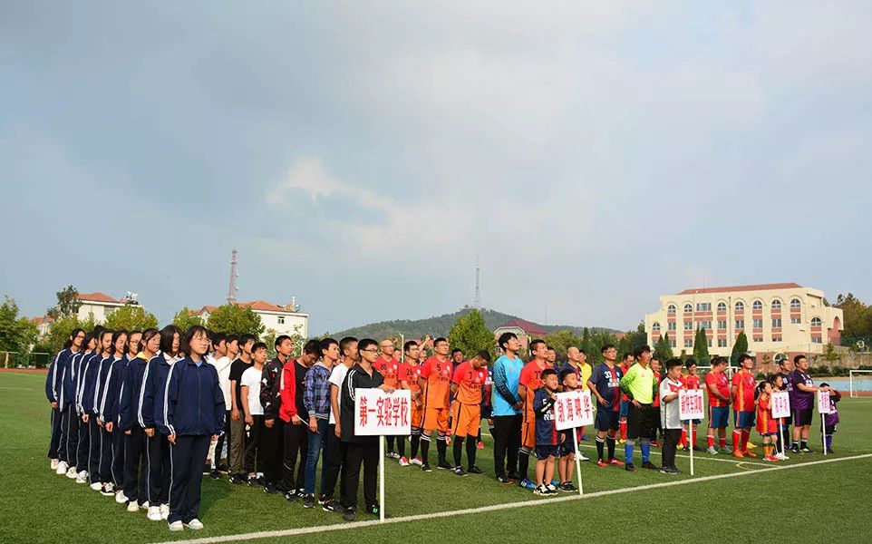 足球联赛战火重燃,足球邀请赛激情开赛