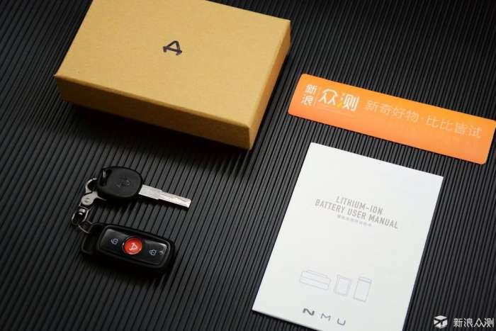 这才是真正的电动自行车,小牛评测特斯拉