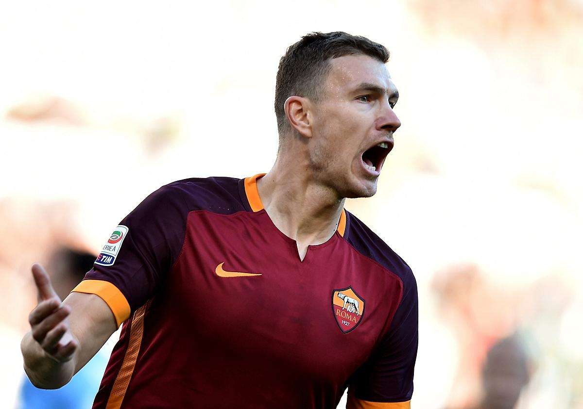 前南足球,足坛现役年龄最大的球员哲科