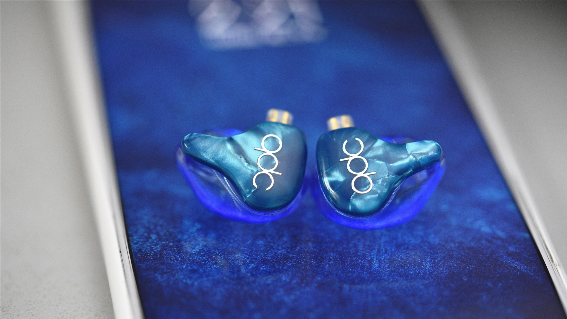 qdc蒙娜丽莎好还是海王星好,qdc耳机天王星和海王星的区别