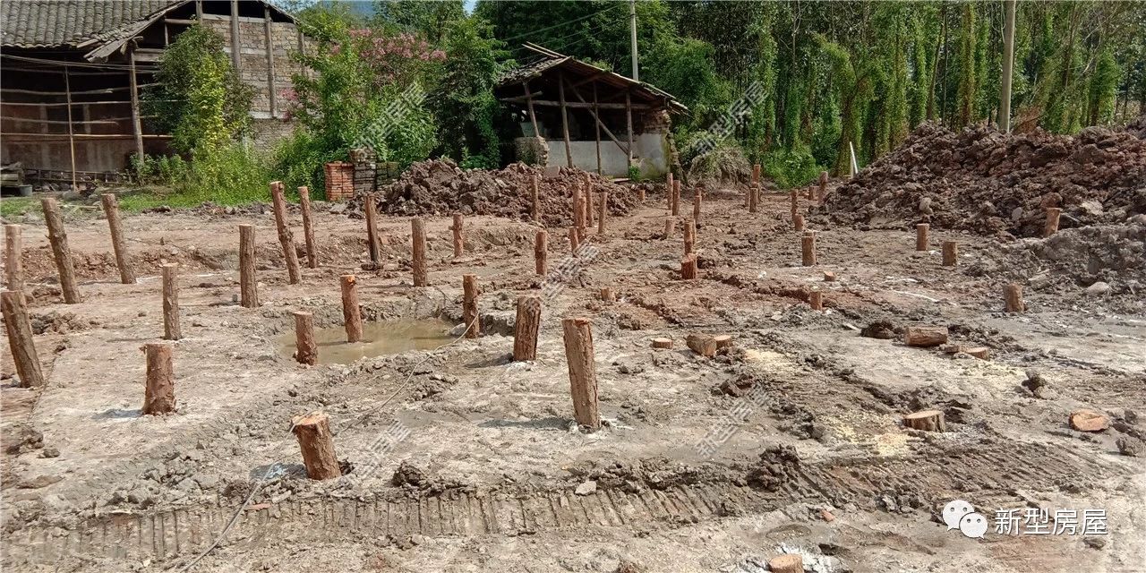 农村宅基地打松木桩,农村宅基地怎么打桩比较结实