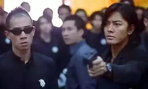 老公出去应酬晚归妻子聪明做法,丈夫晚归妻子应该怎么做