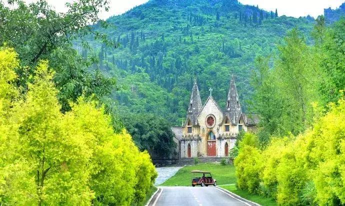 全国热度排名第3，黄果树凭什么被高德地图“盯上”？