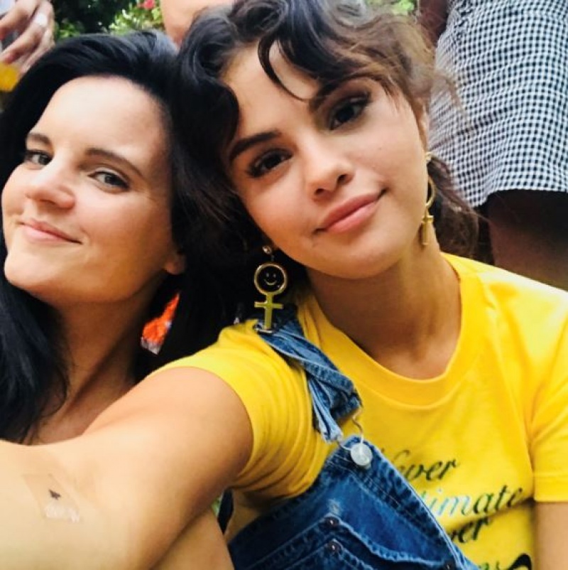 赛琳娜得病贾斯汀哭了吗,赛琳娜精神崩溃