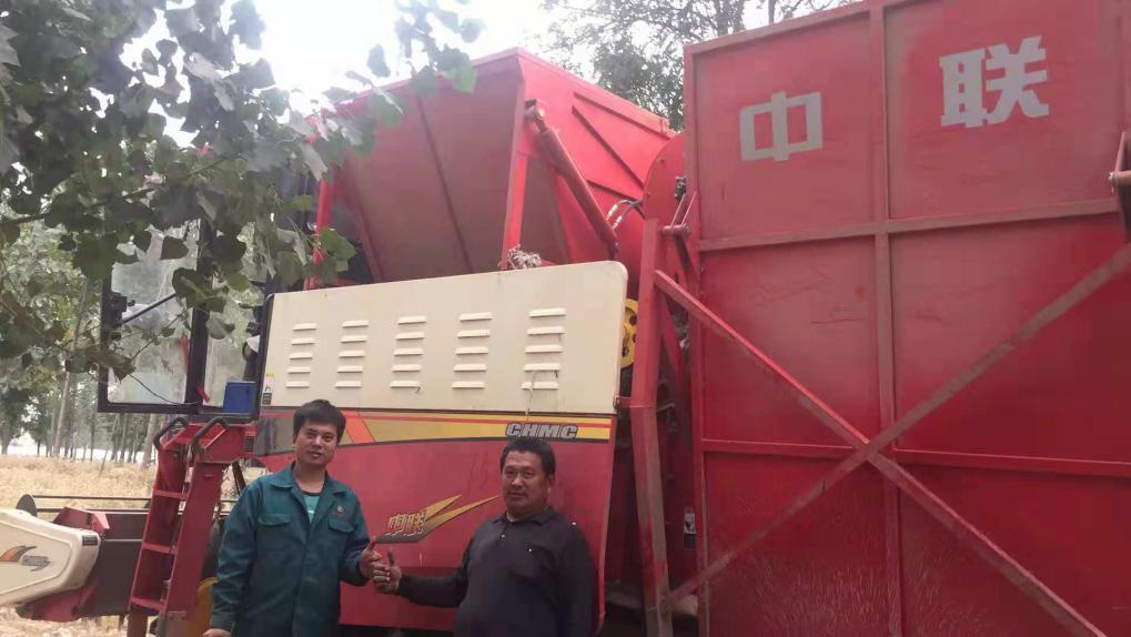 推荐一款最好的花生收获机,花生收获机国内外现状