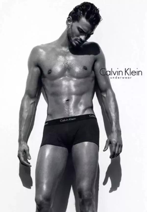 视觉之战，品牌大创意之大片的商业机制—性暗示与诱惑