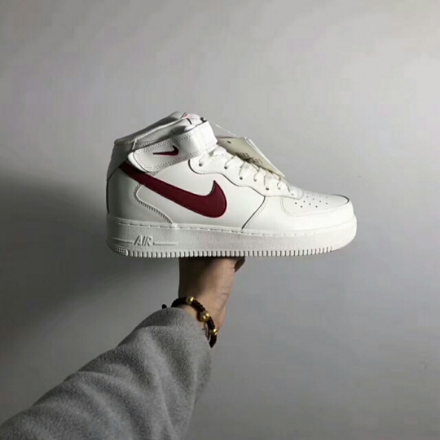 大学穿高仿的多吗,穿高仿衣服的人是什么心态