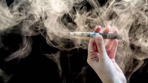 电子烟对支气管伤害,烟的危害和添加剂