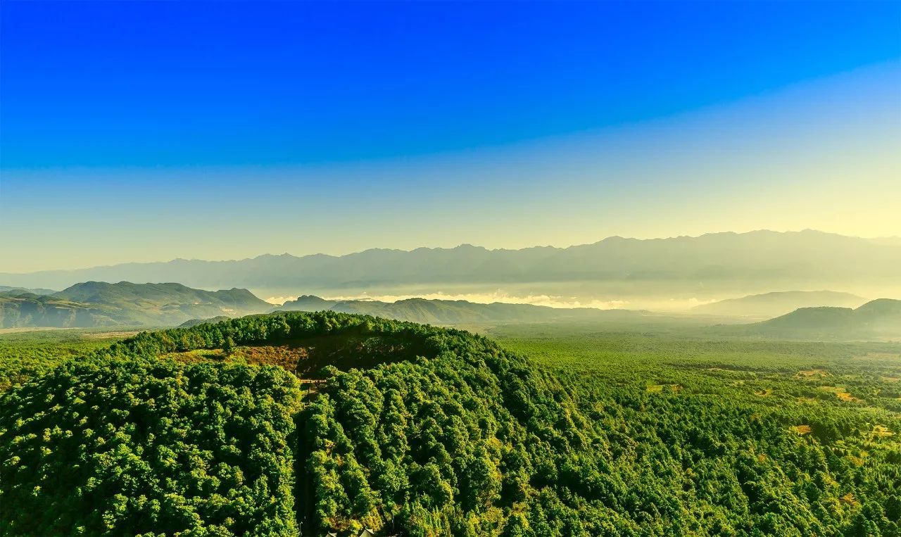 看火山泡温泉：北回归线上四季如春的腾冲特有的温暖