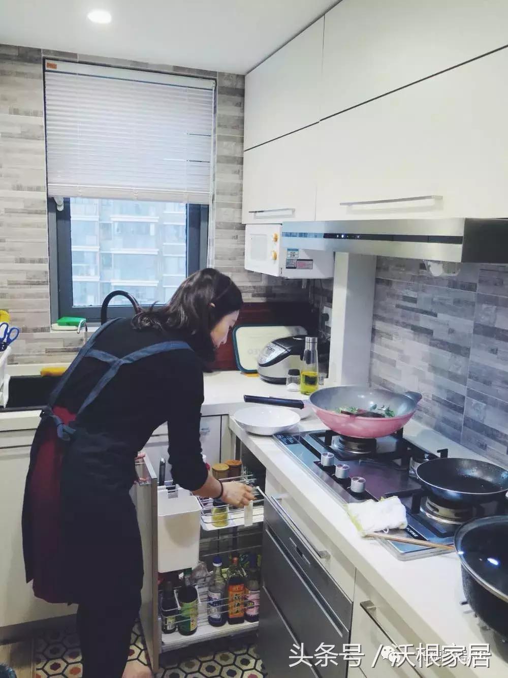 鸡肋厨房神改造，效果堪比整（huan）容（tou）