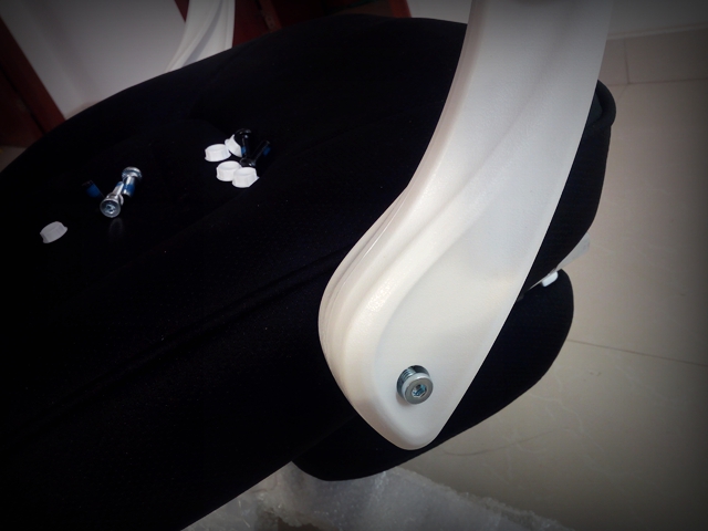 黑白调可躺办公椅,网易严选黑白调人体工学椅