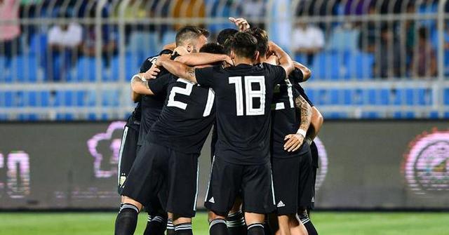 够拼！一场4-0给出世界杯逆袭方程式，40岁少帅一战征服全足坛