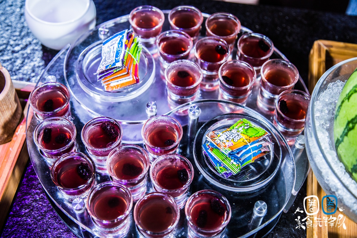 成都凌晨2点还在排队的贰麻酒馆，终于带着大熊猫来南昌了！