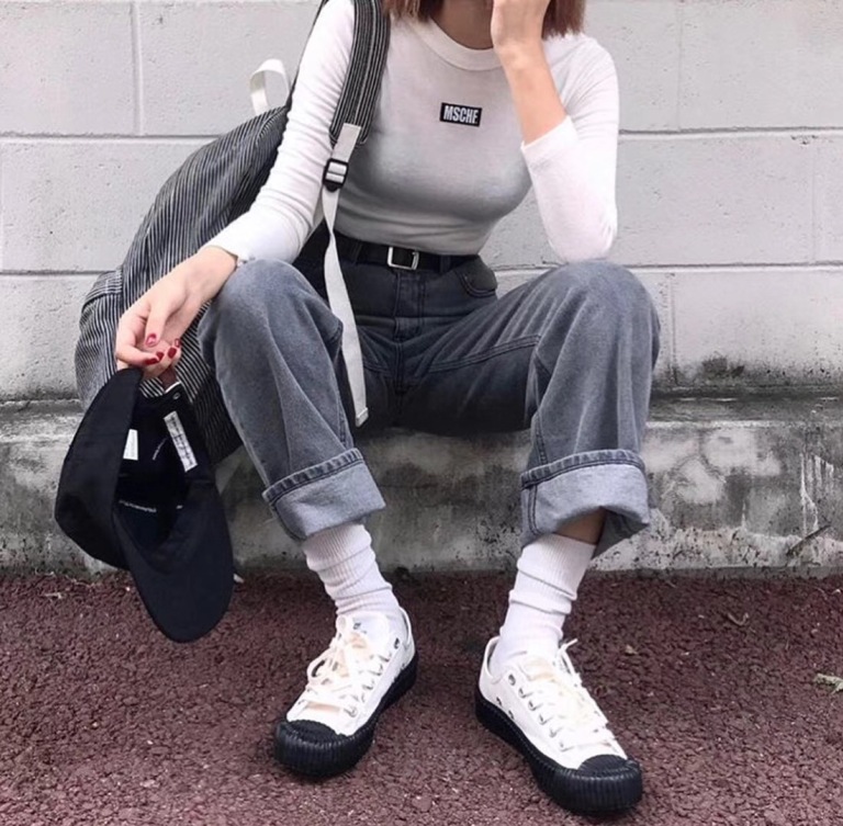 小白鞋小黑鞋视频,适合穿搭的小黑鞋