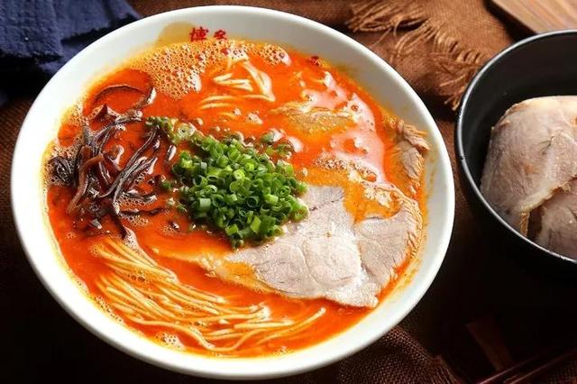 在日本排队吃拉面,天津排名前三的拉面