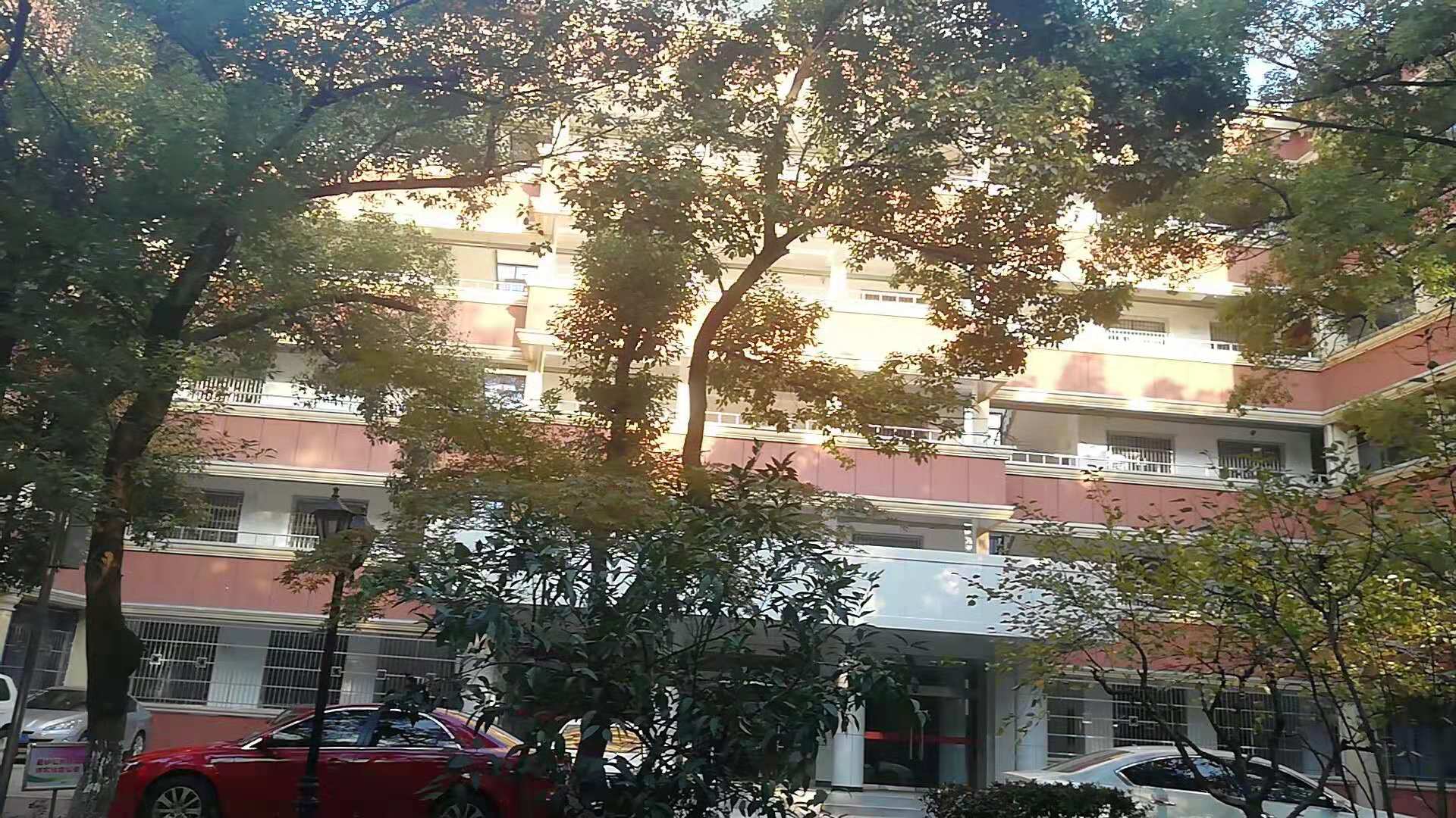 南昌经开区南昌十中,南昌一中和南昌十中