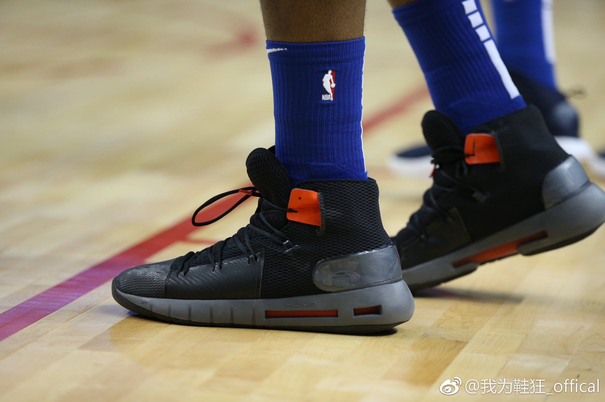 “大帝”恩比德签约UnderArmour，他的新战靴你触手可及