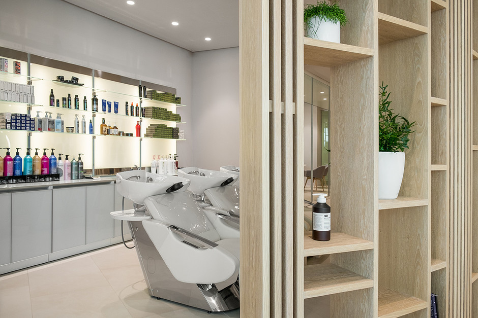 50平方轻奢风美容院的简约装修,白色美容院装修开业图片